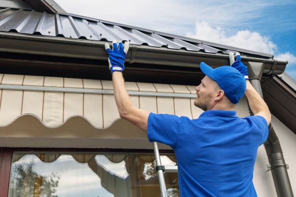 Rain Gutter Maintenance in Palm Coast